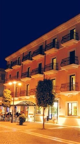 Palazzo Foti Hotel Crotone Exteriör bild