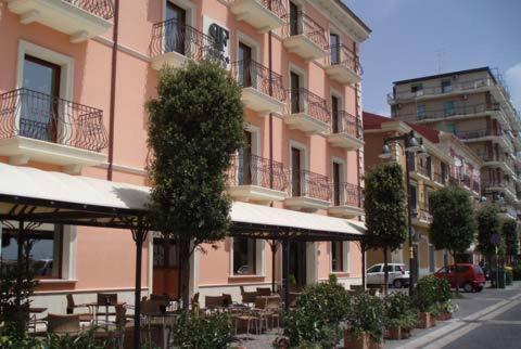 Palazzo Foti Hotel Crotone Exteriör bild